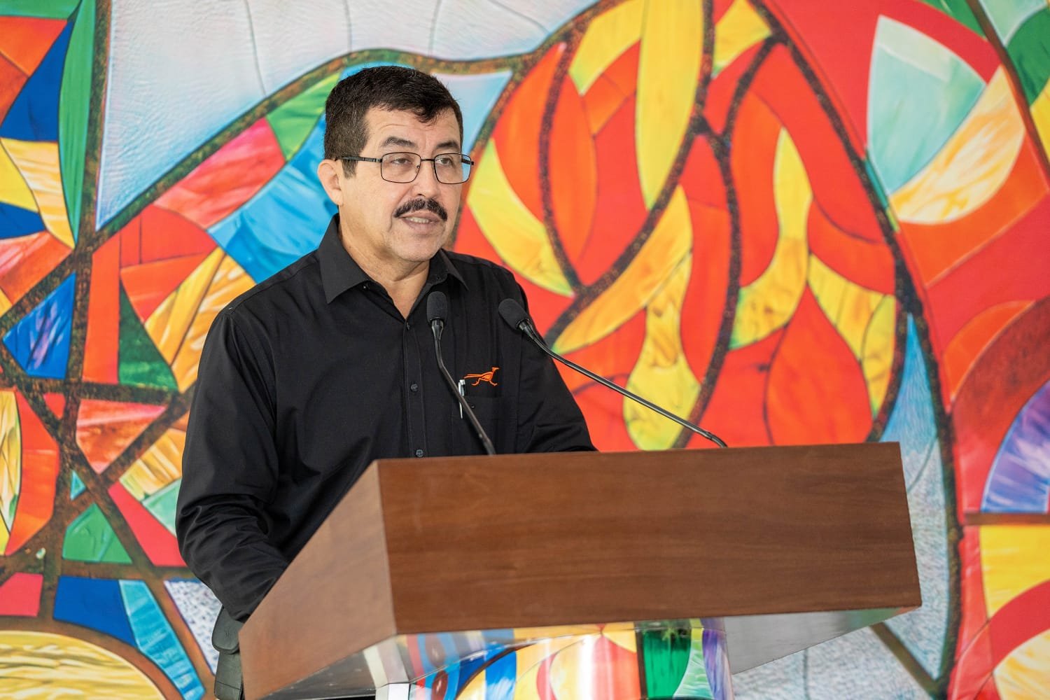 Presenta rector al nuevo Correbasket UAT