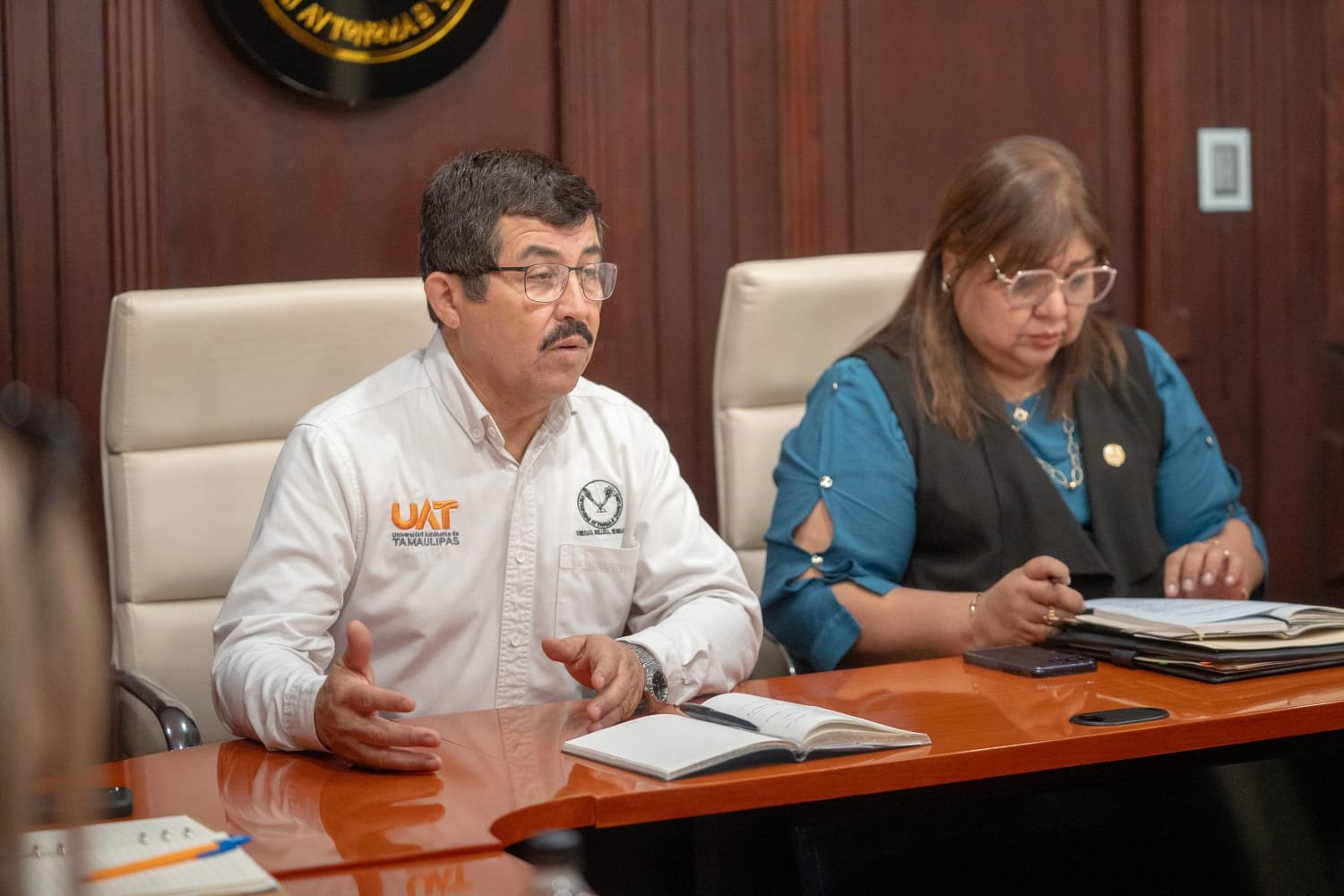 Llama rector a su gabinete a redoblar esfuerzos