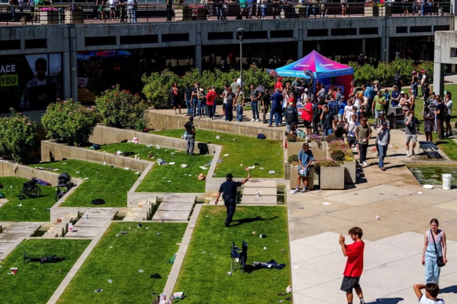 Charlie Kirk, activista conservador y aliado de Trump, muere baleado en evento universitario en Utah