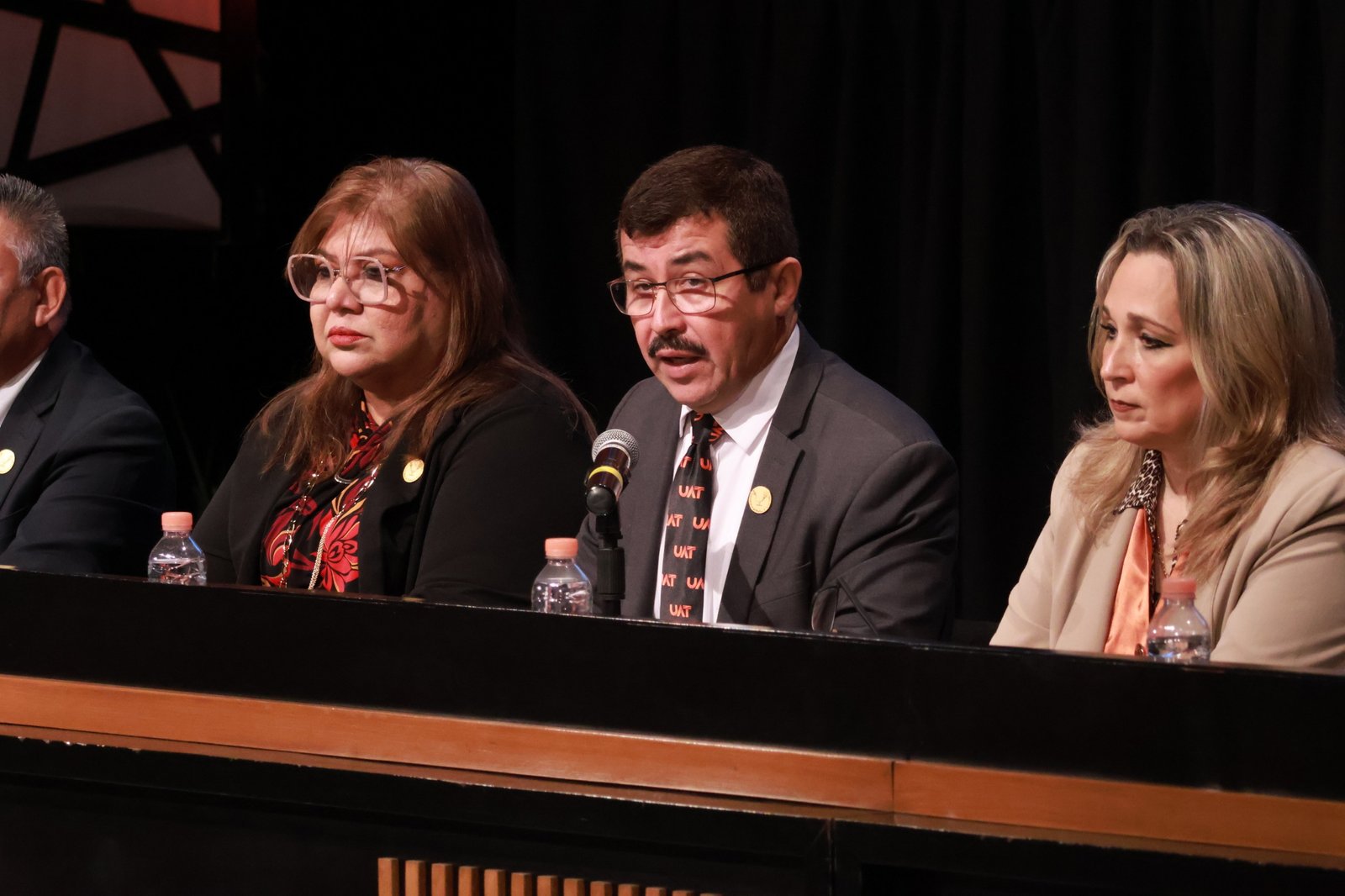 Celebra la UAT encuentro académico por el 75 aniversario de su fundación Celebra la UAT encuentro académico por el 75 aniversario de su fundación