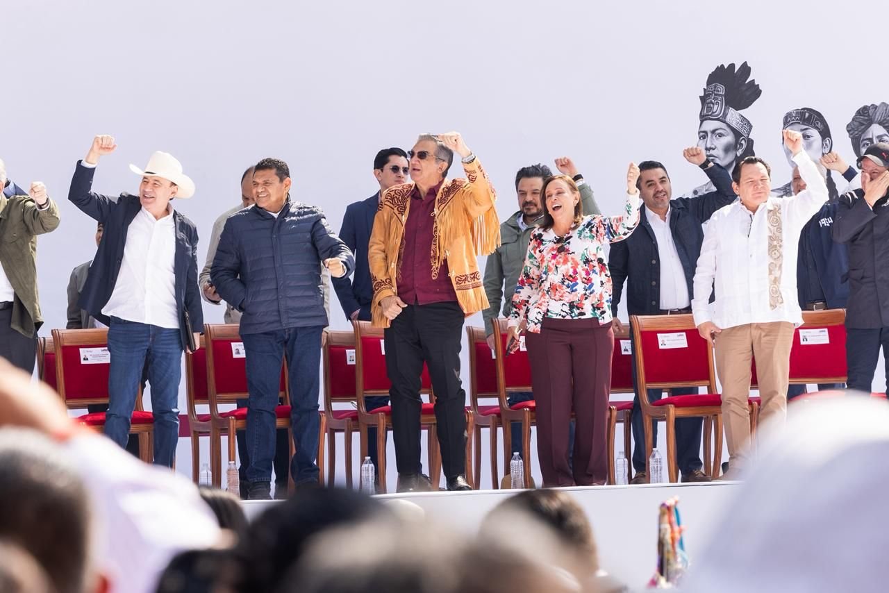 Acompaña Américo a la presidenta Sheinbaum en celebración de 7 años de la 4T Acompaña Américo a la presidenta Sheinbaum en celebración de 7 años de la 4T