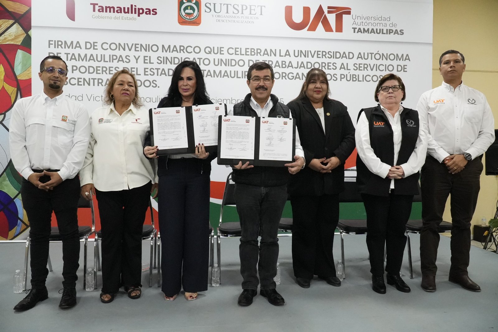 Otorgará la UAT becas a hijos de trabajadores del SUTSPET Otorgará la UAT becas a hijos de trabajadores del SUTSPET