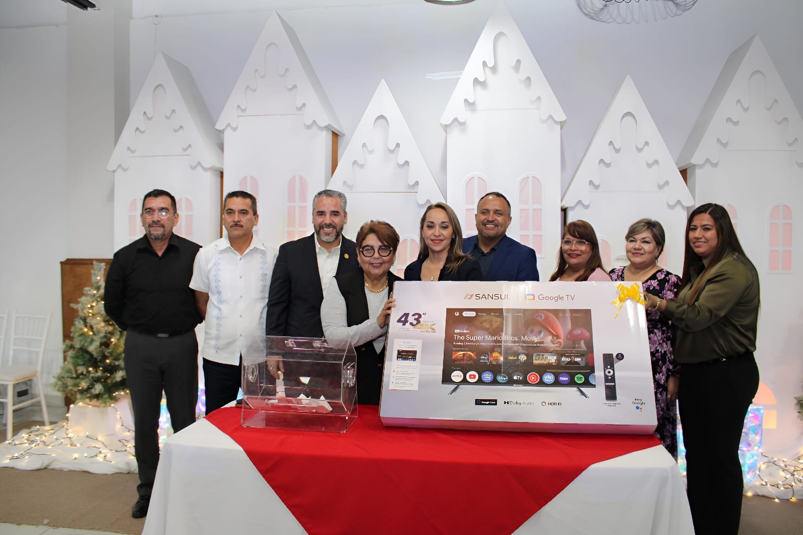 Ofrece la UAT festejo navideño a sus maestros y trabajadores sindicalizados Ofrece la UAT festejo navideño a sus maestros y trabajadores sindicalizados