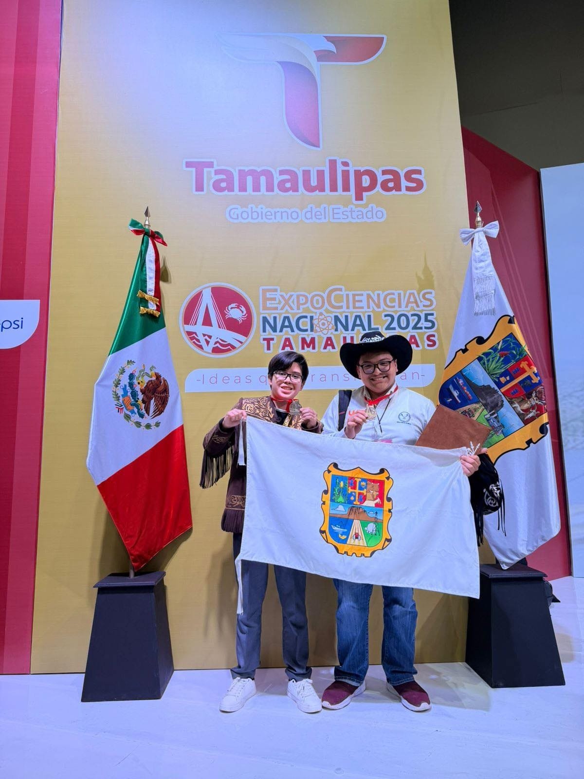 Proyecto científico asesorado por alumno de la UAT se presentará en Tailandia