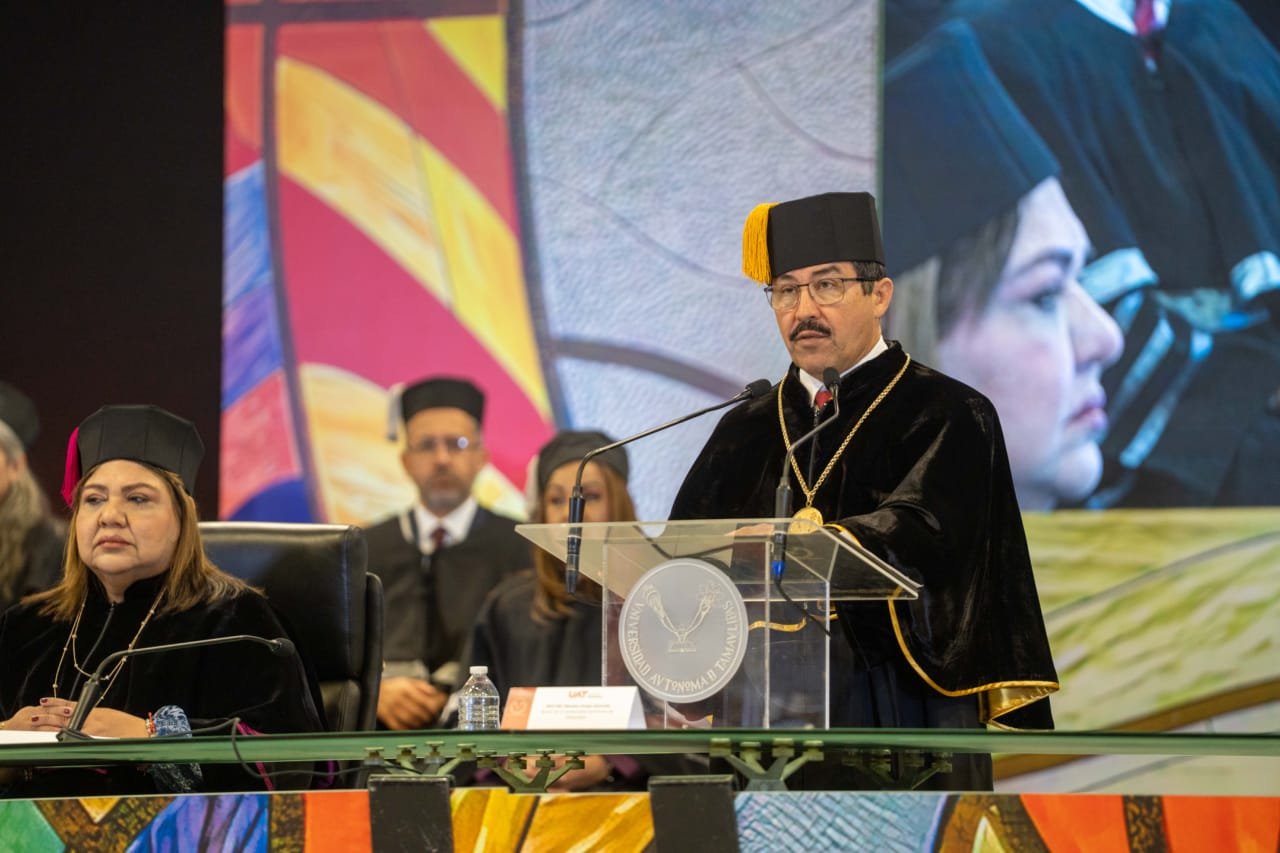 Reconoce la UAT a universitarios por su excelencia y humanismo Reconoce la UAT a universitarios por su excelencia y humanismo