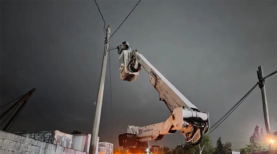 Refuerza Gobierno del alcalde Carlos Peña Ortiz alumbrado público mediante jornada nocturna