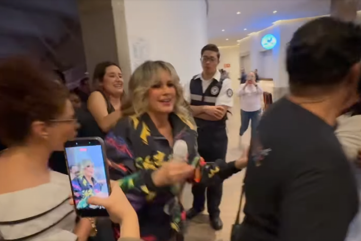 María José subió a cantar a la zona general del Palenque de la FNSM 2O26