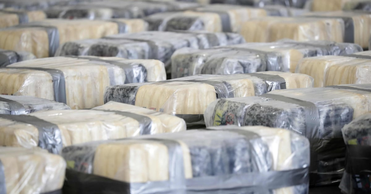 UIF ‘se la cobra’ al Cártel del Pacífico y Nueva Familia Michoacana: Bloquea a 14 personas por red de drogas