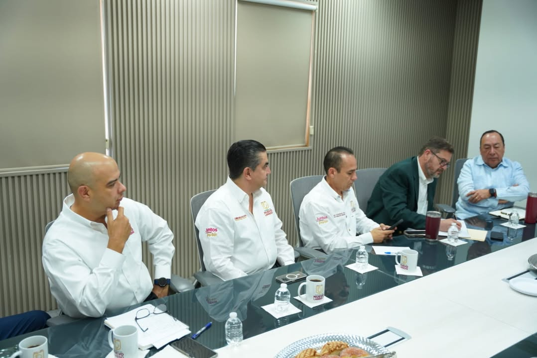 Con trabajo coordinado y seguimiento constante, secretarias y secretarios de las distintas dependencias revisaron avance… Con trabajo coordinado y seguimiento constante, secretarias y secretarios de las distintas dependencias revisaron avance…