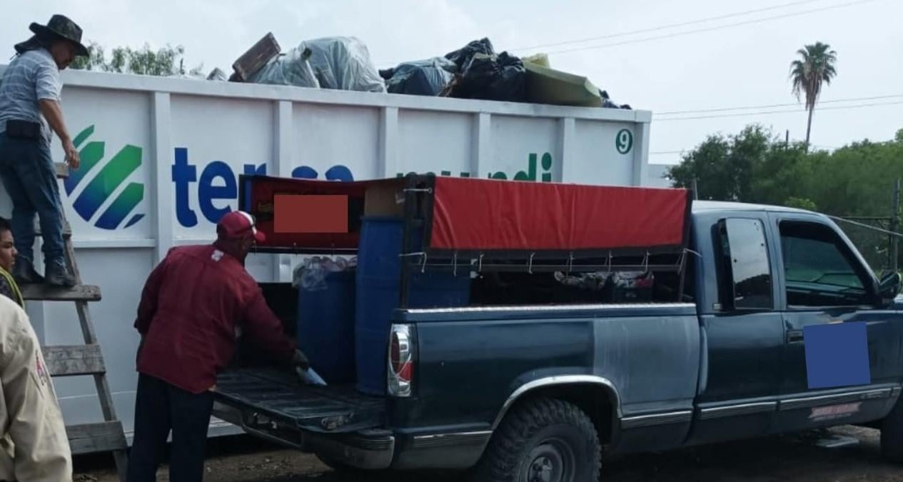 Multan a negocio por tirar residuos en predio de Nuevo Laredo, Tamaulipas