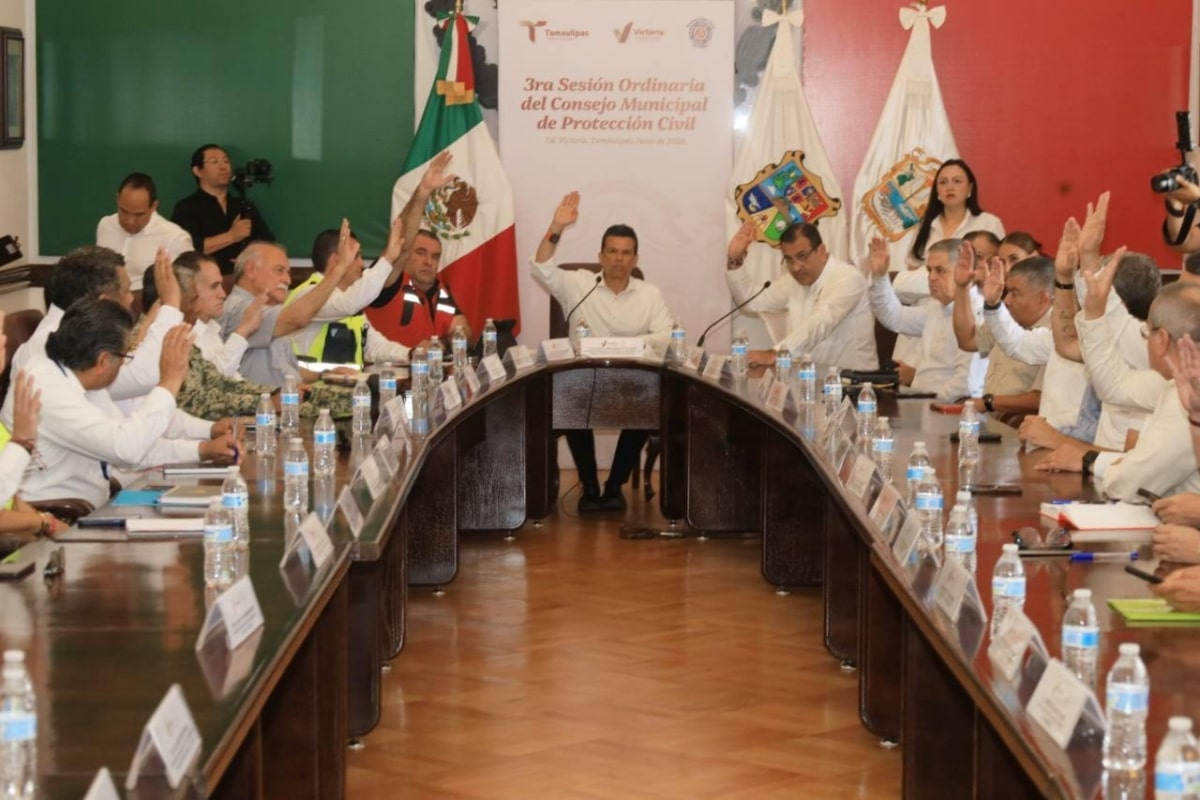 Preside alcalde Lalo Gattás Consejo de Protección Civil para reforzar estrategias por intensas lluvias. Preside alcalde Lalo Gattás Consejo de Protección Civil para reforzar estrategias por intensas lluvias.