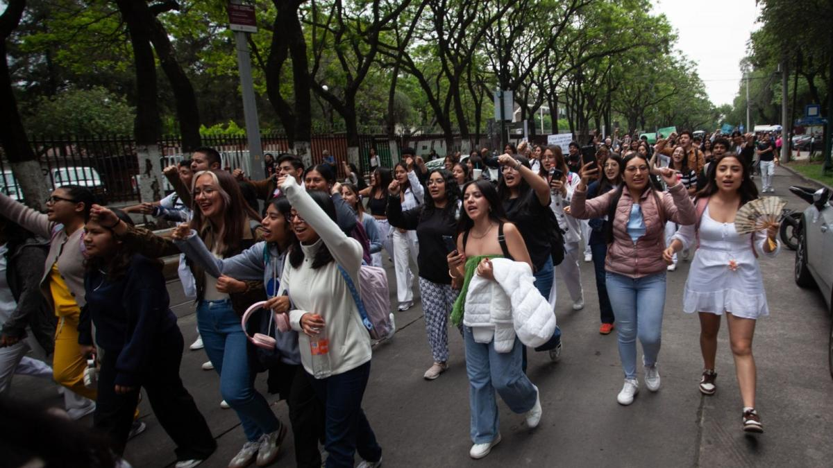 Estudiantes del IPN acusan incumplimiento federal y mantienen protestas