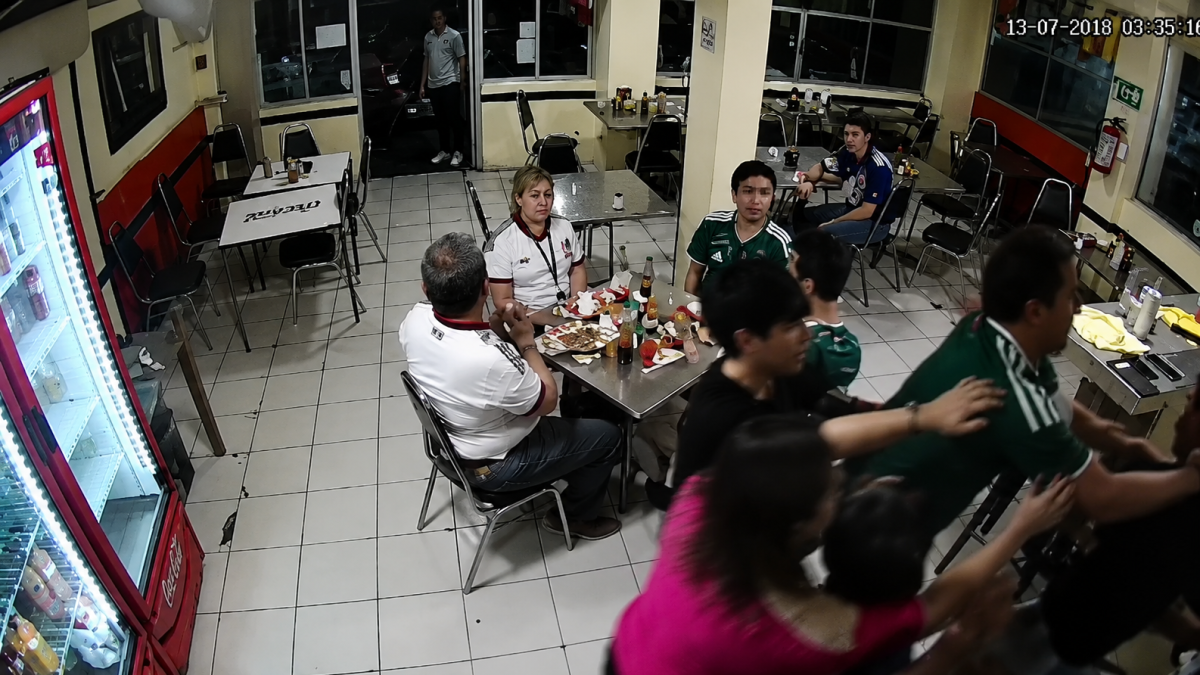 Alcalde se disculpa tras ser captado agrediendo a un mesero en taquería de San Pedro Alcalde se disculpa tras ser captado agrediendo a un mesero en taquería de San Pedro