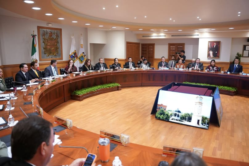Honrar nuestra historia y los símbolos que nos dan identidad nos une más como comunidad, por eso en la 4ta sesión solemn… Honrar nuestra historia y los símbolos que nos dan identidad nos une más como comunidad, por eso en la 4ta sesión solemn…