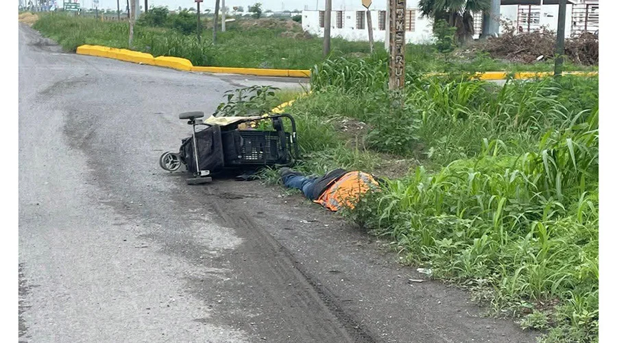 Encuentran a hombre tirado por la carretera a San Fernando