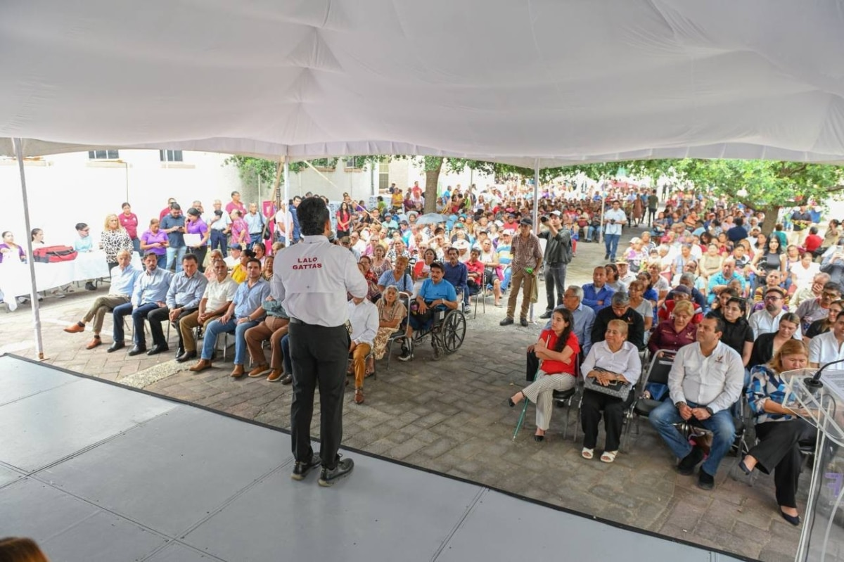 Inician Lucy y Lalo segunda entrega de programa alimentario Voluntad de Ayudar.