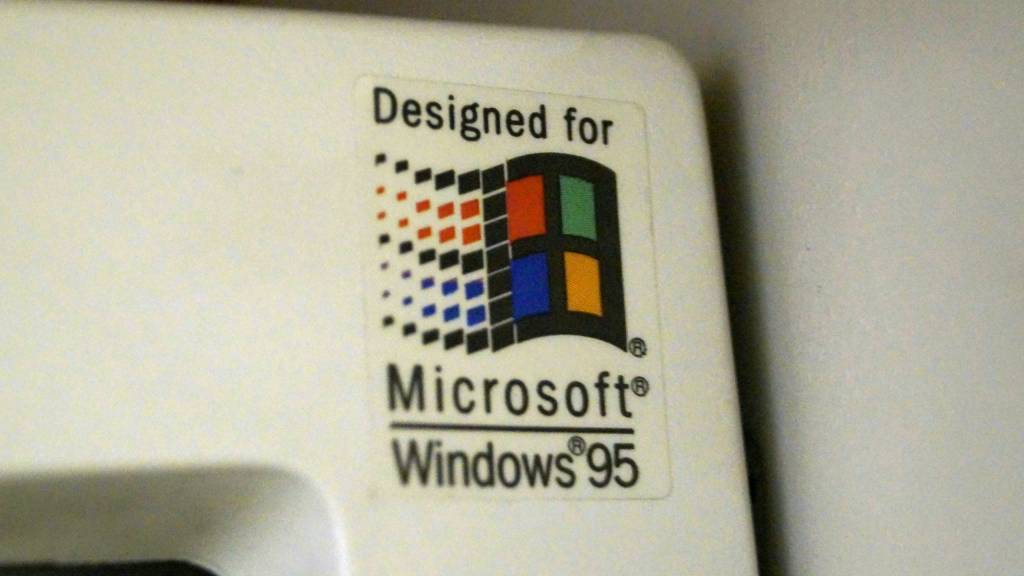 A lo ‘Doom’: logran ejecutar Windows 95 en una calculadora gráfica