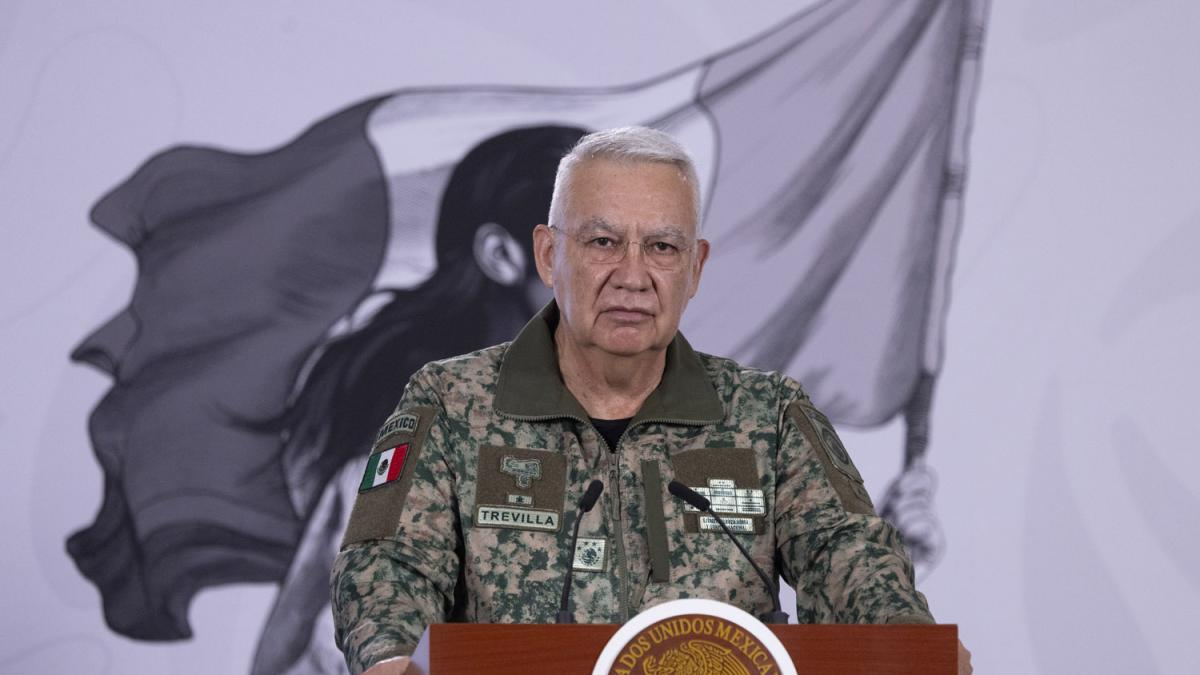 Uso de uniformes e insignias en academias civiles es delito federal, advierte Defensa Uso de uniformes e insignias en academias civiles es delito federal, advierte Defensa