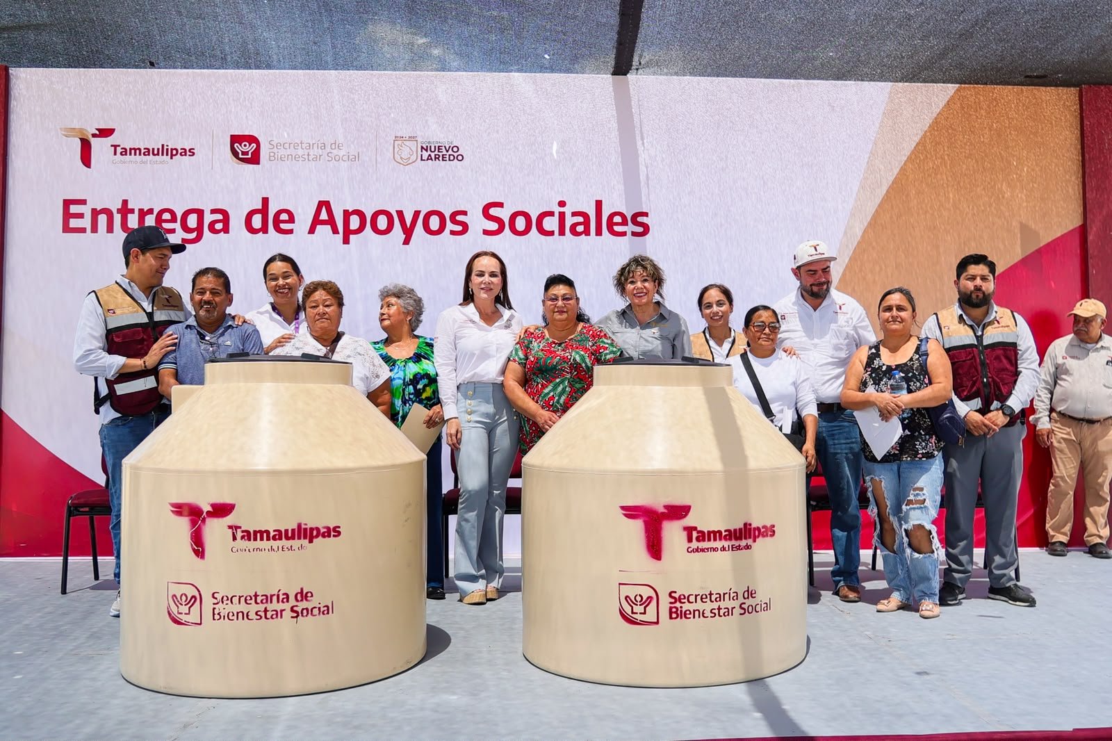 Entrega SEBIEN apoyos sociales en Nuevo Laredo Entrega SEBIEN apoyos sociales en Nuevo Laredo
