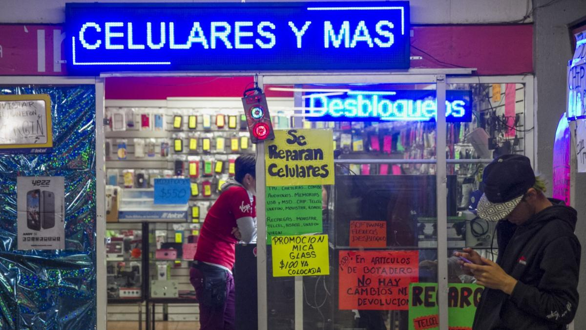 Roban $150 mil en celulares y un auto de tienda departamental en Cuernavaca