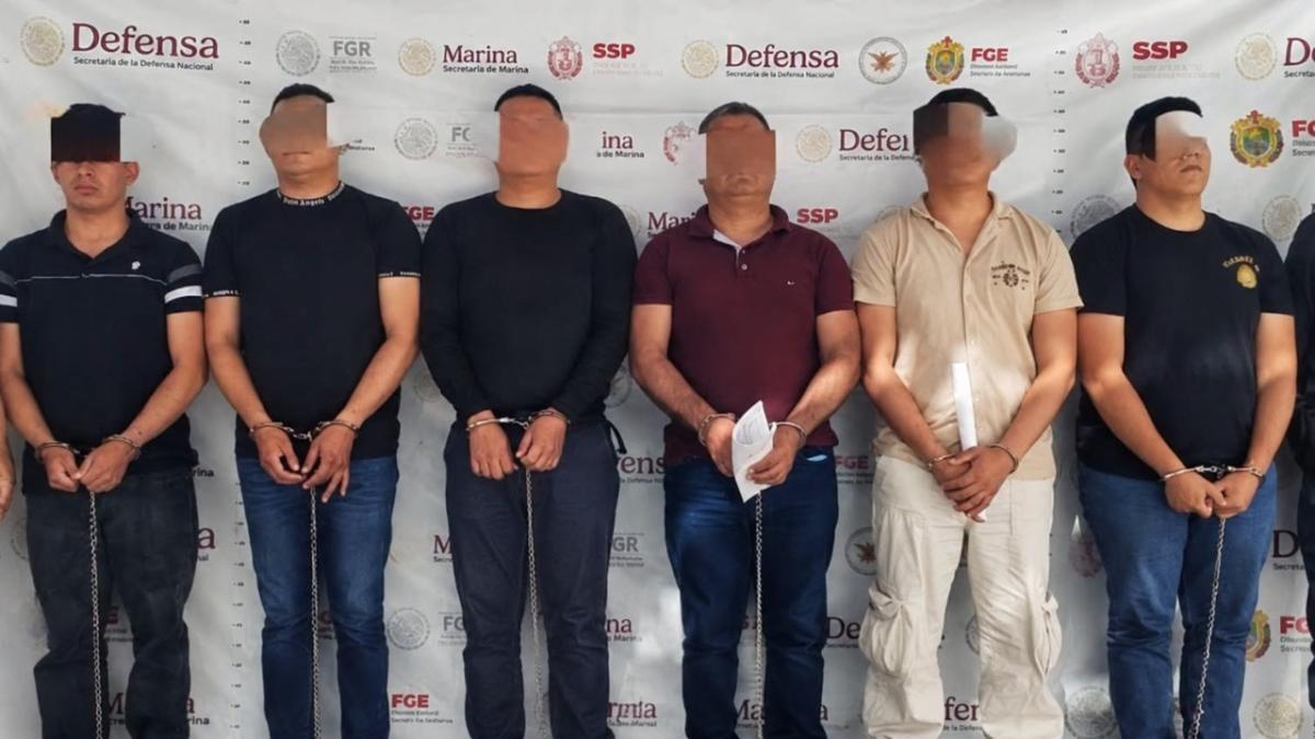Detienen a marinos y a un policía estatal por extorsión en Álamo, Veracruz Detienen a marinos y a un policía estatal por extorsión en Álamo, Veracruz
