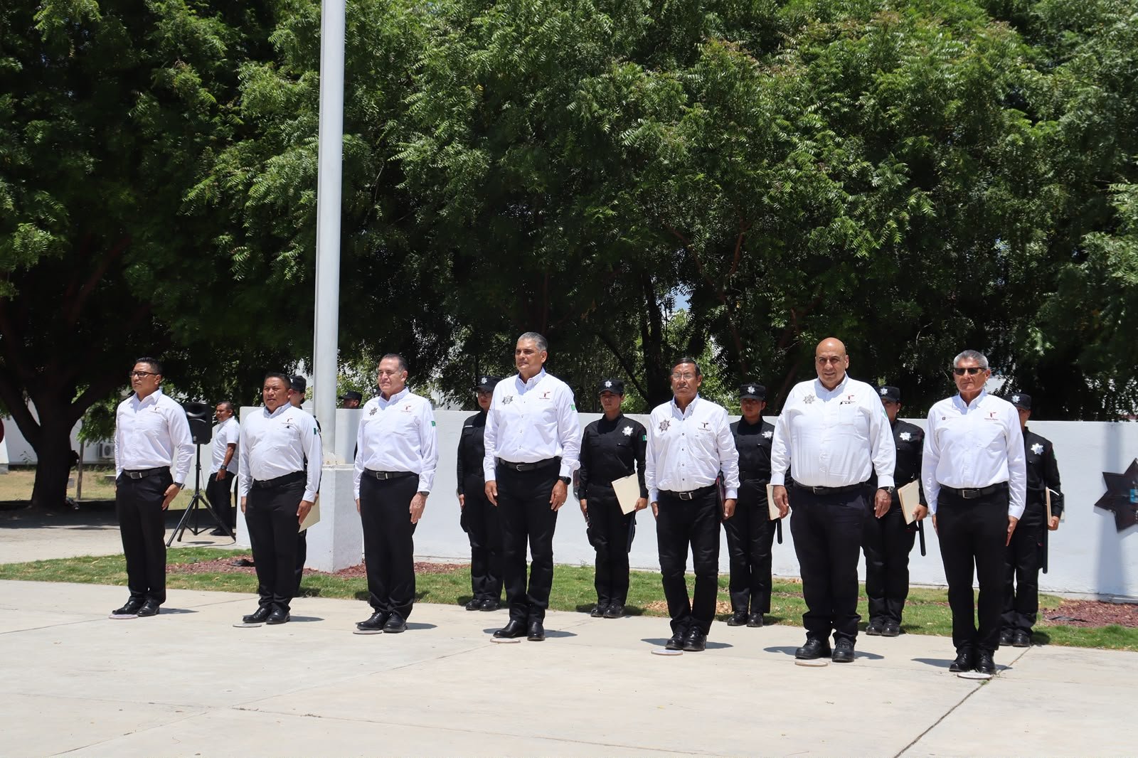 Entrega SSPT constancias a egresados del 22 escalón de Medicina Táctica Policial Entrega SSPT constancias a egresados del 22 escalón de Medicina Táctica Policial