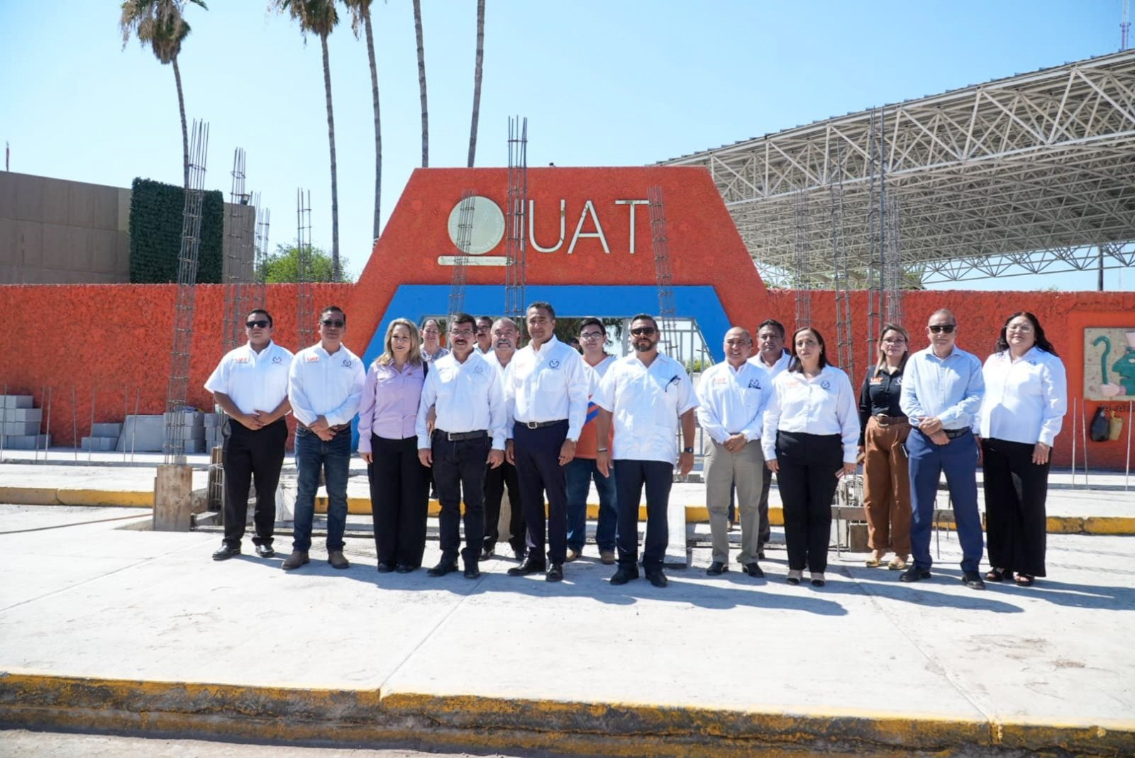 Contará la UAT con más y mejores edificios e infraestructura en Nuevo Laredo. El rector supervisó obras en la frontera Contará la UAT con más y mejores edificios e infraestructura en Nuevo Laredo. El rector supervisó obras en la frontera