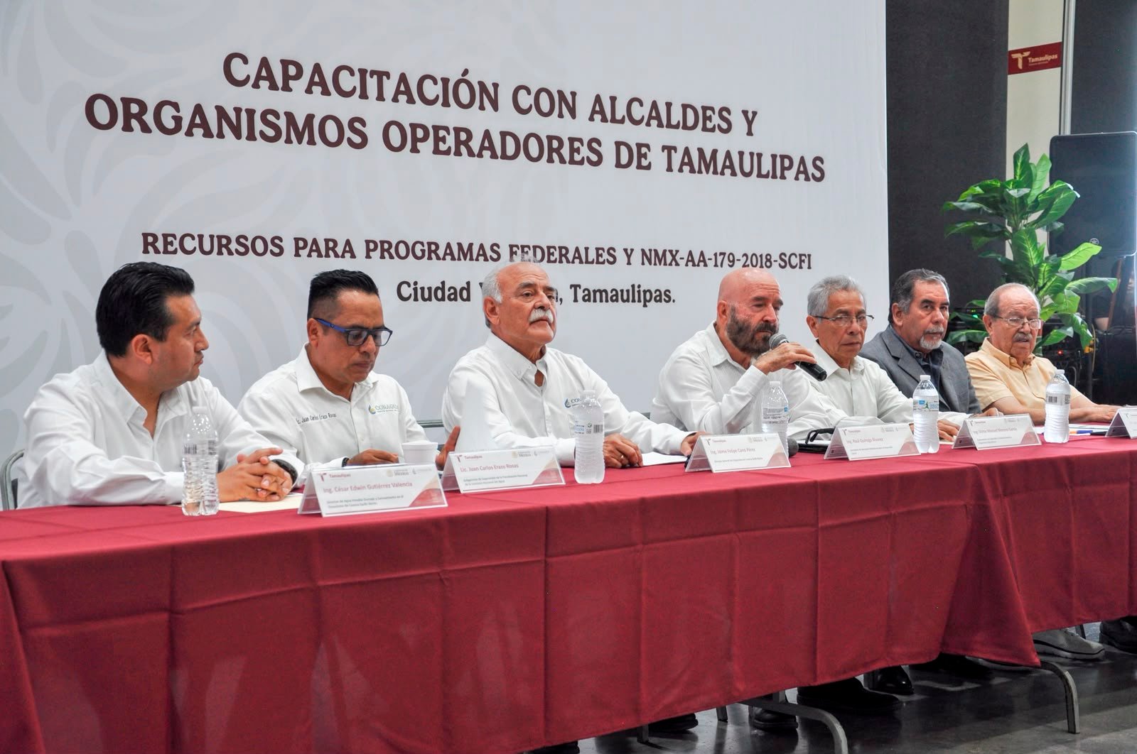 Capacitan a municipios sobre programas federales y medición de aguas nacionales