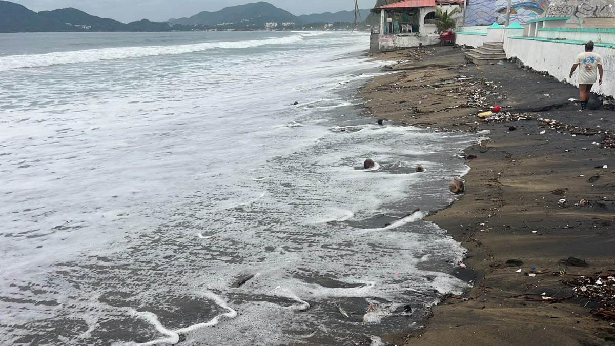 Huracán ‘Rachel’ golpea costas de Colima; playas afectadas por ‘Polo’ registran nuevos daños Huracán ‘Rachel’ golpea costas de Colima; playas afectadas por ‘Polo’ registran nuevos daños