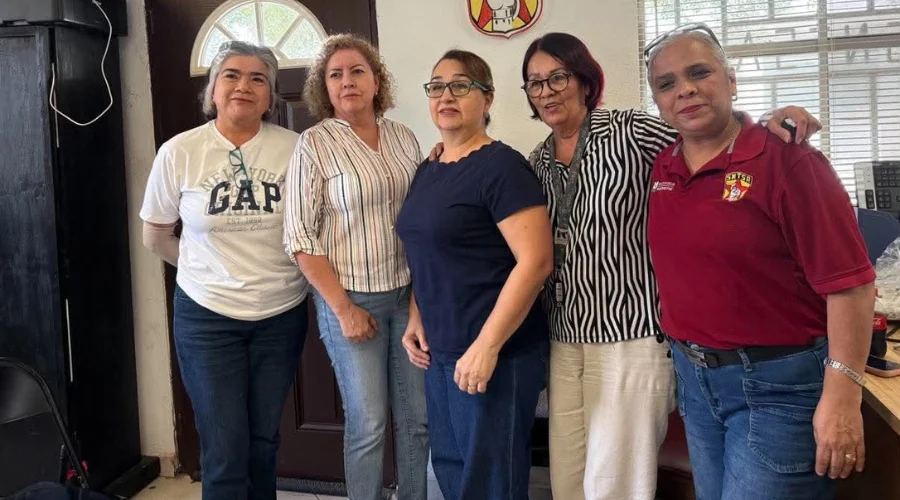 Exigen jubilados del Hospital General pago de prima de antigüedad