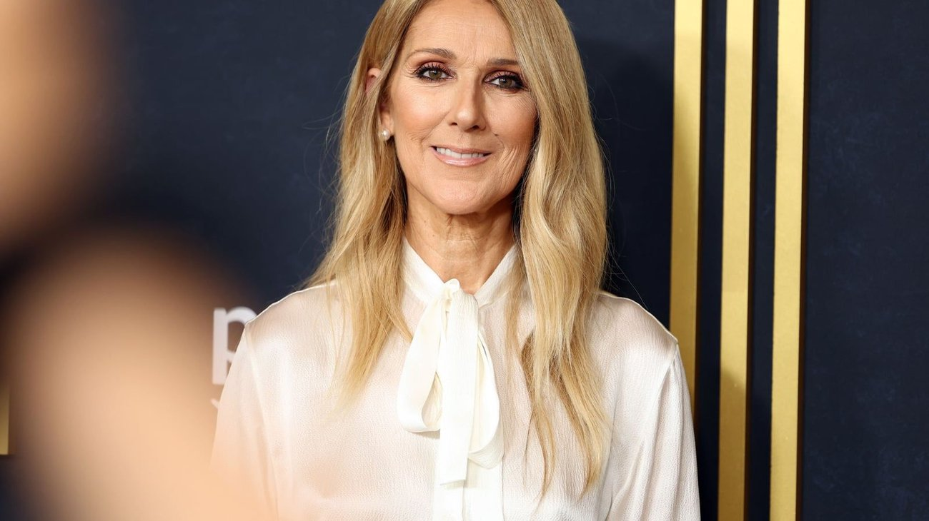 Celine Dion rompe en llanto durante su regreso a los escenarios