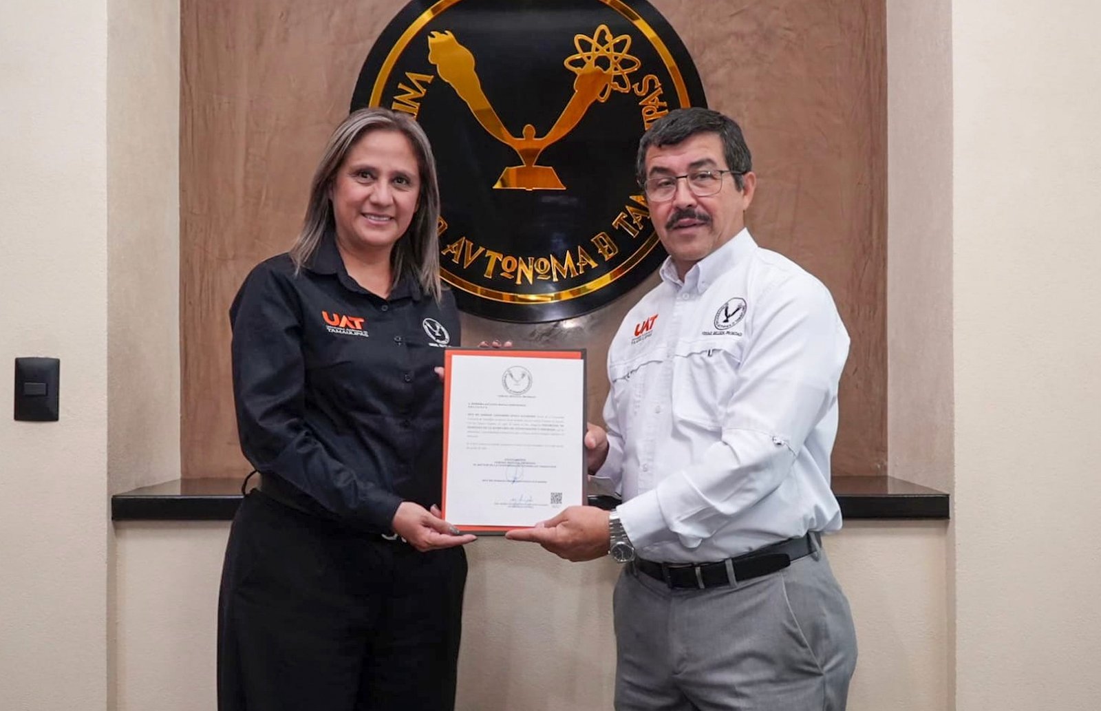 Rector de la UAT nombra a la Dra. Bárbara Macías como encargada de Despacho de la Secretaría de Investigación y Posgrado Rector de la UAT nombra a la Dra. Bárbara Macías como encargada de Despacho de la Secretaría de Investigación y Posgrado