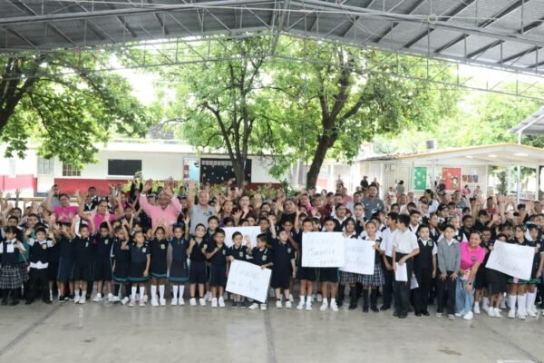Atiende Patty Chío petición de Primaria Margarita Maza de Juárez
