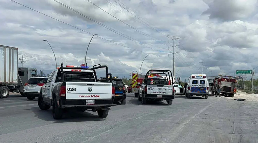 Conductor prensado en choque en el libramiento de Reynosa